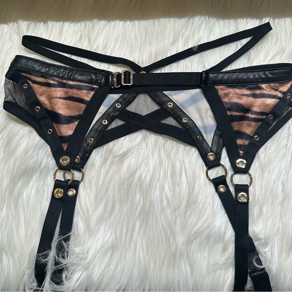 Honey Birdette Betty Tiger Garter Belt - Picture 5 of 7